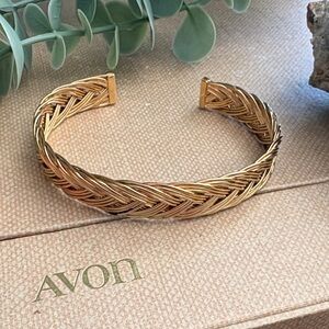 Vintage Avon 80s Classic GoldPlated Layered Braid Cuff Bracelet NIB 298